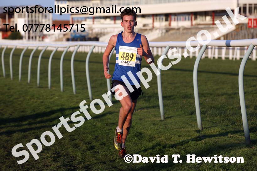 Mens under-17s North Eastern Cross Country, Redcar. Photo:  David T. Hewitson/Sports for All Pics